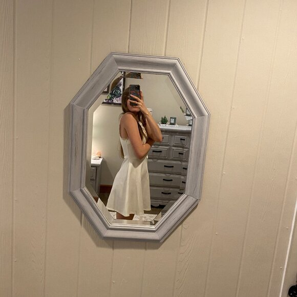 White Dress - Picture 6 of 6